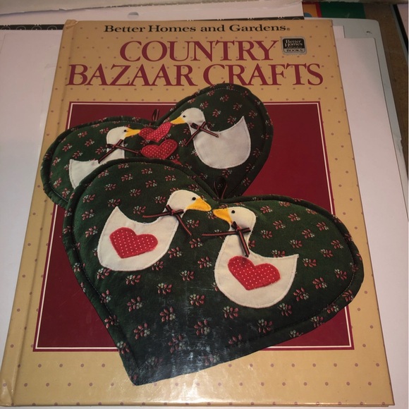 Better Homes And Gardens Country Bazaar Crafts- Christmas Is Coming preloved - Picture 1 of 7